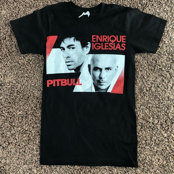 Tops - Julio Iglesias and Pitbull Concert T Shirt